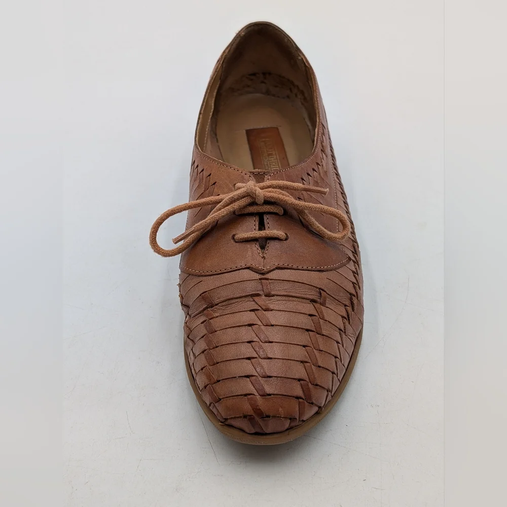 Foot Thrills Women's Size US 8.5 | EU 40 Tan Woven Genuine Leather Lace-Up Shoe